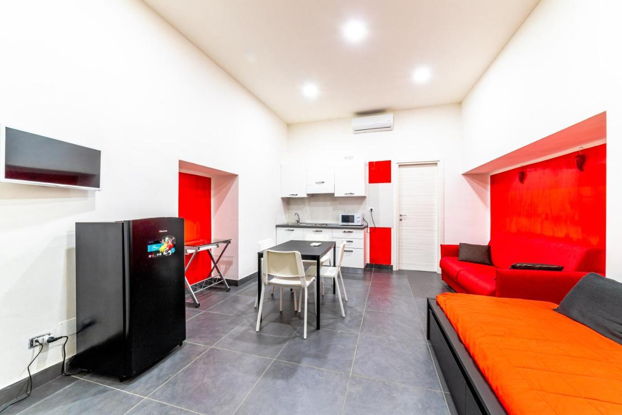 Arka Apartments Неаполь Экстерьер фото
