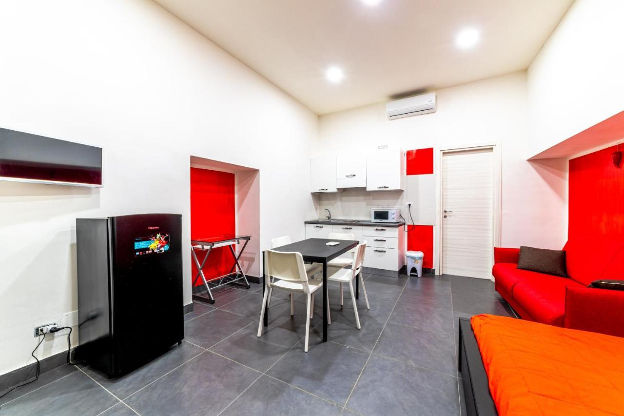 Arka Apartments Неаполь Экстерьер фото